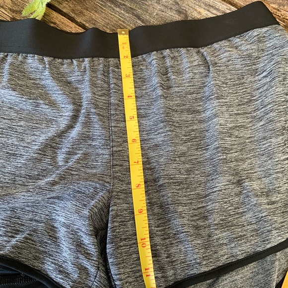 Layer8 Circuit Shorts Size L in Grey/Black - Picture 5 of 5